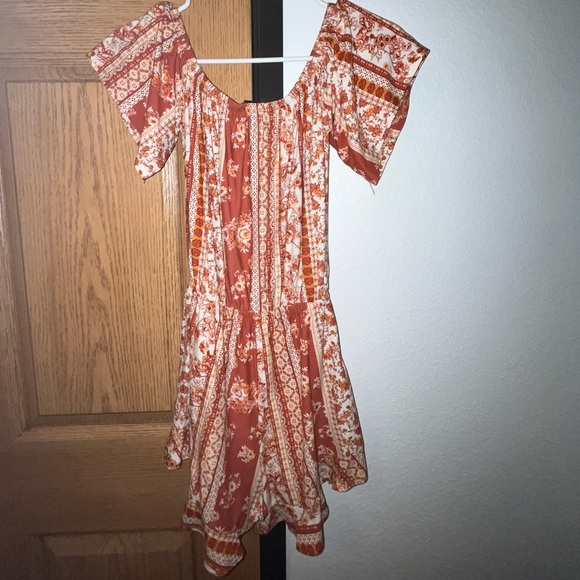 Rue21 romper suit, color orange and white, size extra small - Picture 2 of 2